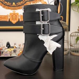 BNIB Elegant Black Heeled Boots